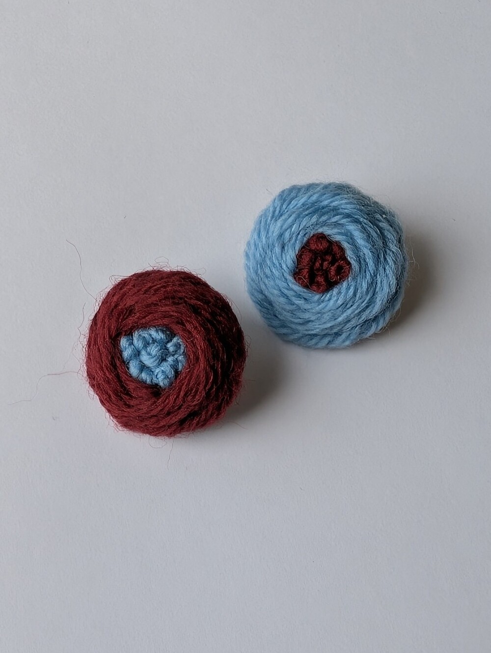 New 100% Wool Set Of Two Hand Embroidered Red Blue Flower Handmade Brooch Pins
